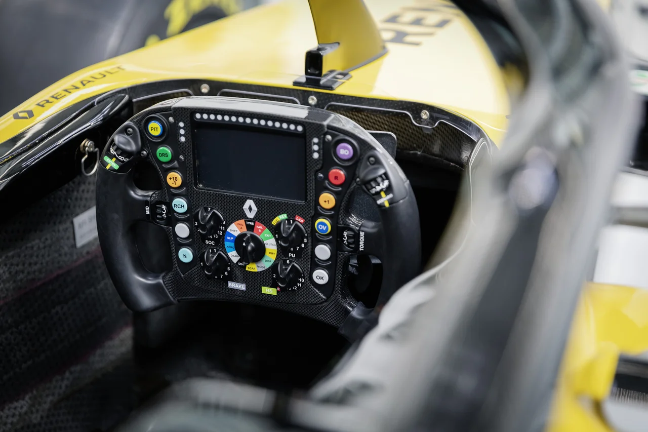 Tech F1i: A visit to Renault at Enstone - The Simulator